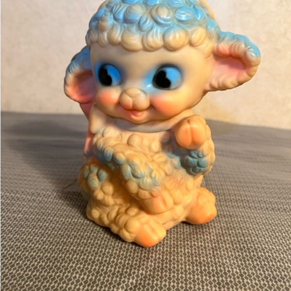 VINTAGE RUBBER/PLASTIC LAMB TOY